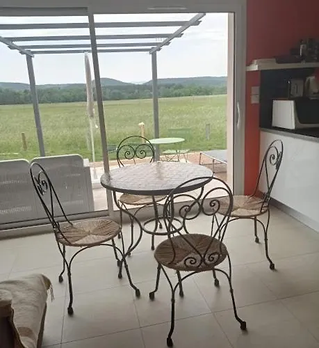 Chez Brigitte, Un Sejour En Haute-loire